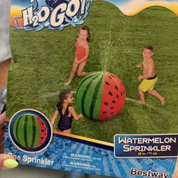 Outdoor sprinkler kids