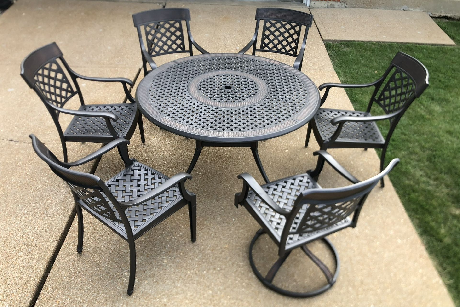 Patio Furniture Set Hanamint Lexington Pinecrest 6 Seat Outdoor Dining Set-54in Lazy Susan Table
