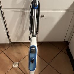 Shark Genius Steam Pocket Mop System Steam cleaner 