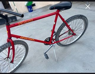 Specialized Hardrock bike