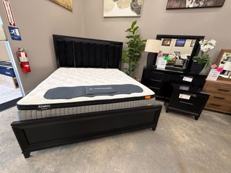 4 PC  kING BEDROOM SET WITH LED LIGHT AVAILABLE  IN WHITE