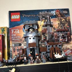 Lego Pirates Of the Caribbean Whitecap Bay 