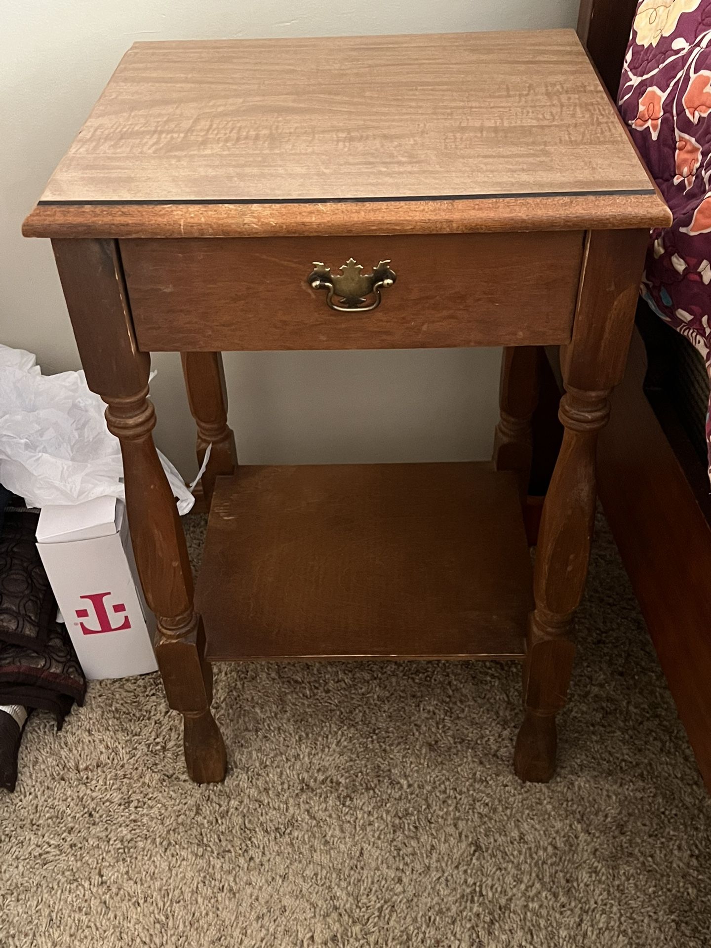 Vintage Night Stand/End Table With Drawer