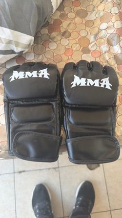 Black MMA Grappling Gloves