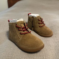 Ugg Kristjan Chukka for Toddlers - Size 9