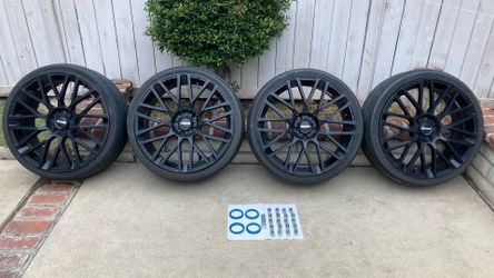 Momo Wheels and Lug nuts only
