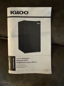 Igloo refrigerator 3.2 Cu.