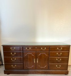 Ethan Allan Cherry Wood Georgian Court Dresser / Credenza
