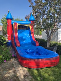 Bounce with pool