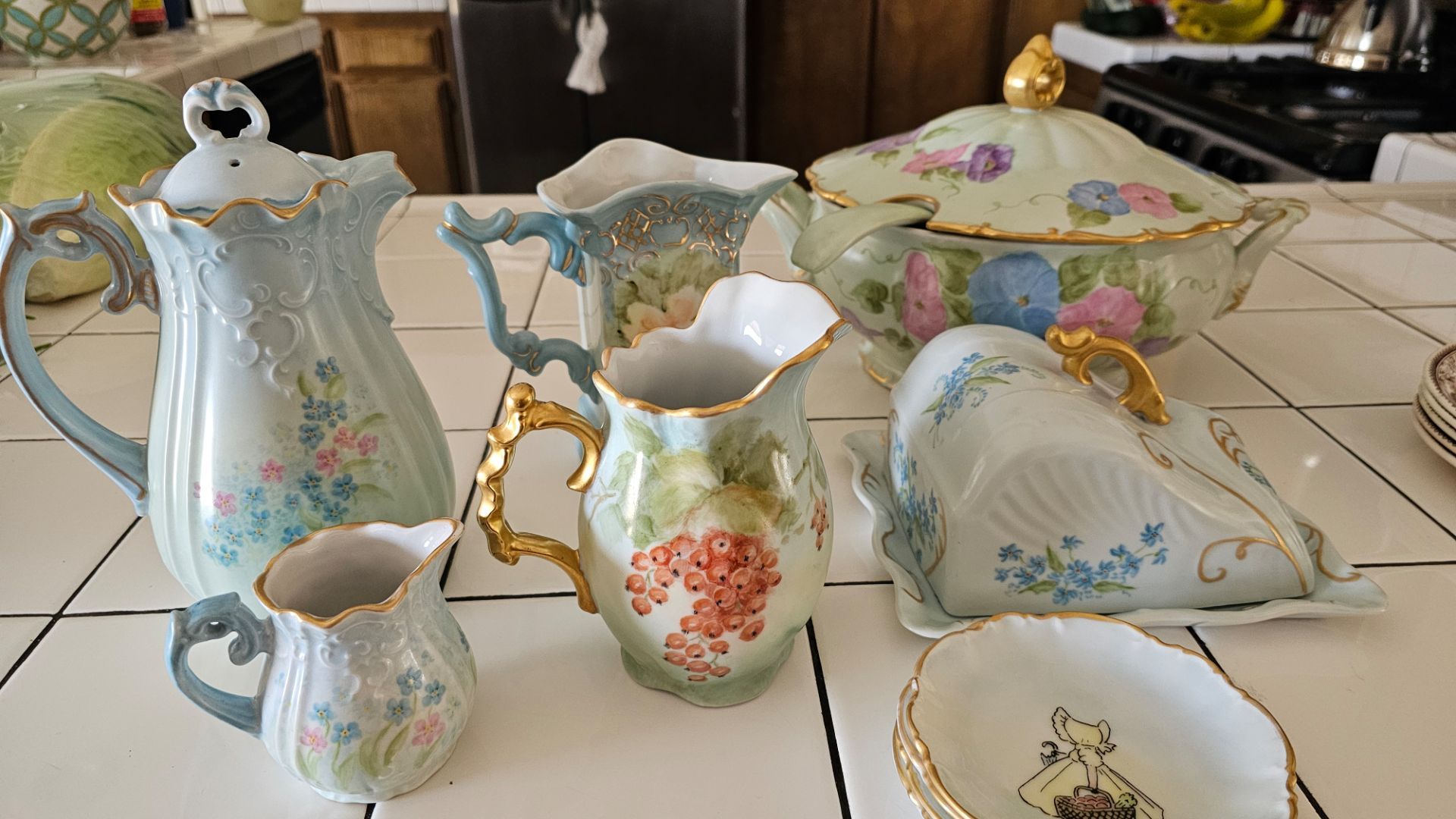 Vintage hand painted 1(contact info removed) Beautiful tea set items and soup taurine