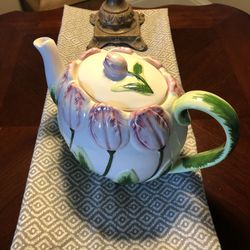 Collectible Seymore Mann Tea Pot Porcelain 