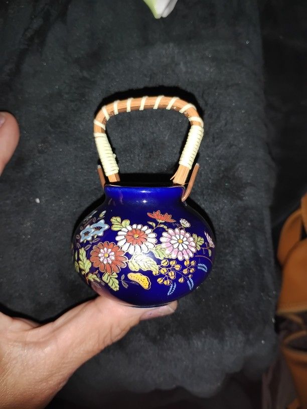 Kutani Mini Teapot