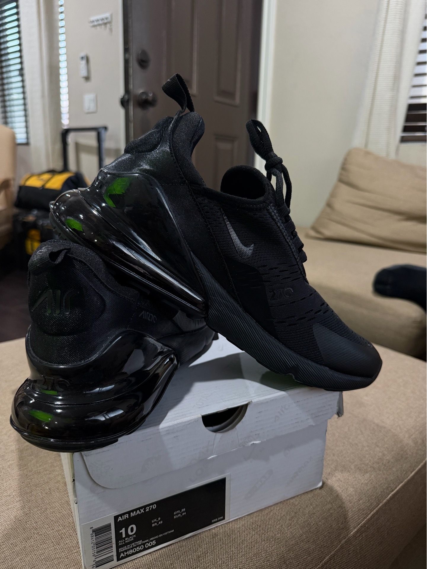 Nike 270