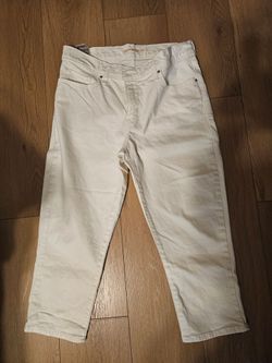 Womens Levi Caprice size31 Waist, New