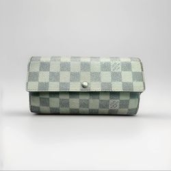 Louis Vuitton Sarah Wallet - Damier Azur (Cream/Grey) 💼✨ 