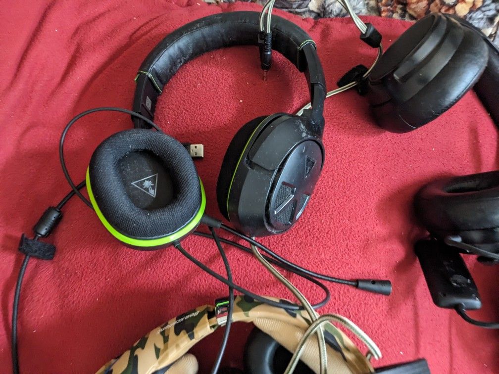 Headphones All 6 $59 Working Well