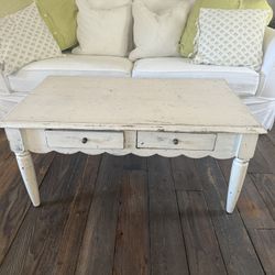 French Distressed White Coffee Table. Pls. Read Description. 92067