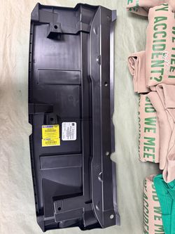 Aftermarket Grille Air Deflector H01218106C Front Bumper Air Guide - Minor Dent