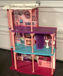 Three story Barbie Mattel Dreamhouse dollhouse 2008