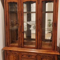 Vintage Stanley Hutch Or China Cabinet