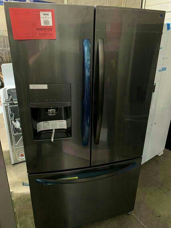 New Discounted Black Stainless Refrigerator 1yr Manufacturers Warranty