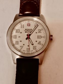 Watches.  Wenger Swiss Military Watch. Runs New Battery.