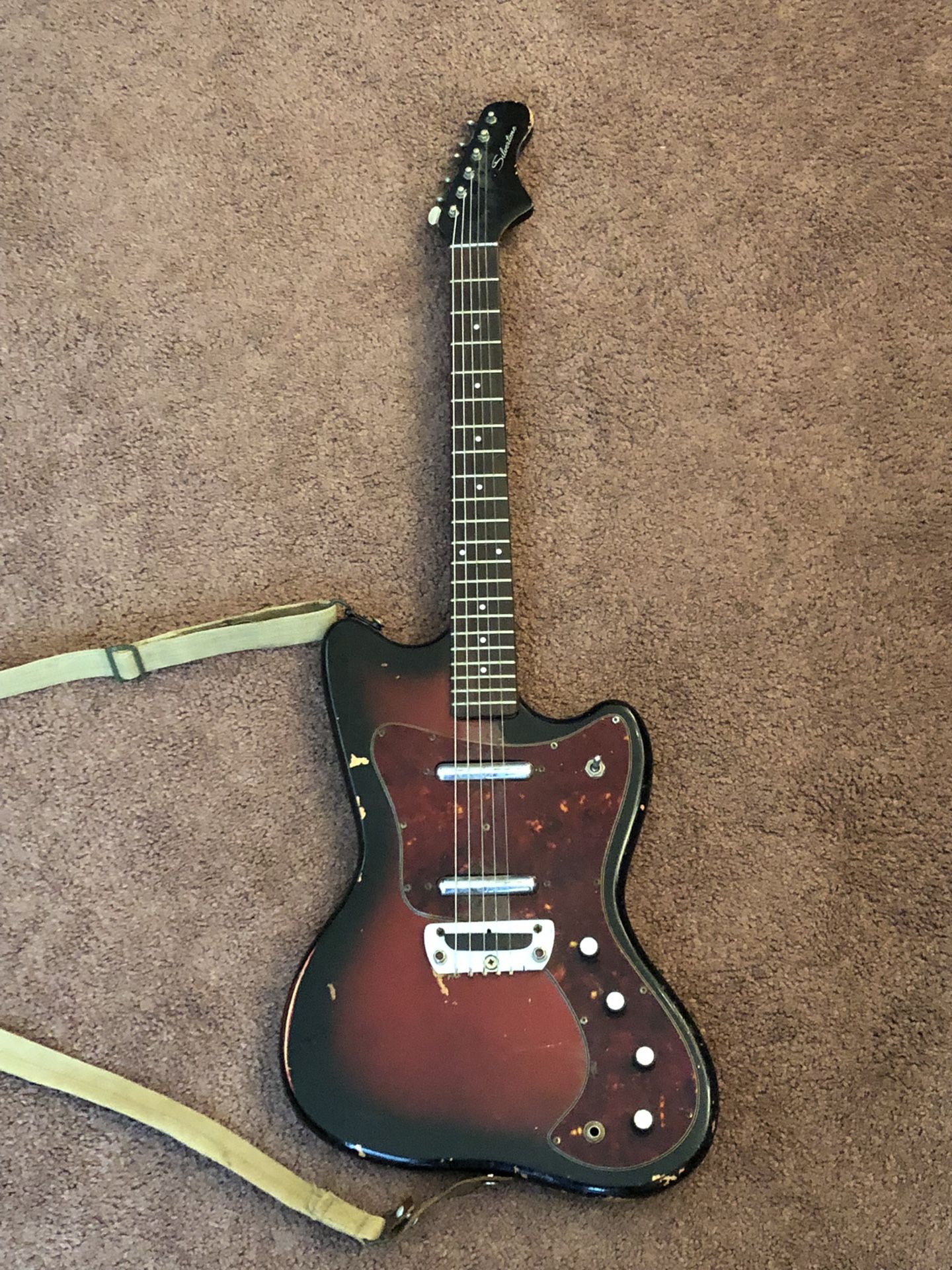 Mid-60s Silvertone Hornet