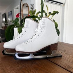 Jackson Women’s Ice Skating Shoes Size 9