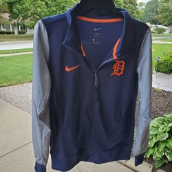 D Nike Womens Zip Up Lighter Weight Jacket, Size Small