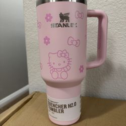 Hlloo kitty Stanley cup