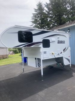 2020 865 Lance Camper