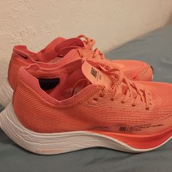 Nike Size 8 Woman
