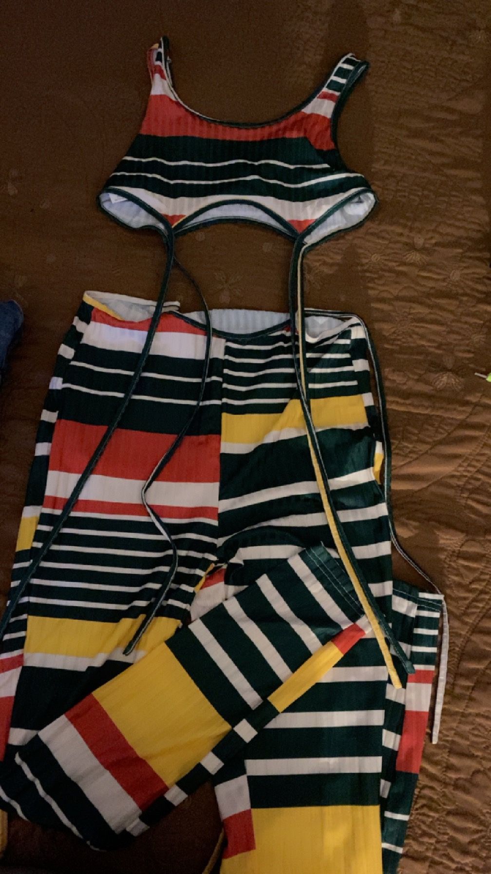 Conjunto Crop Top Y PAntalon