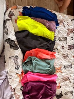 Hotty Hot Lululemon size 4