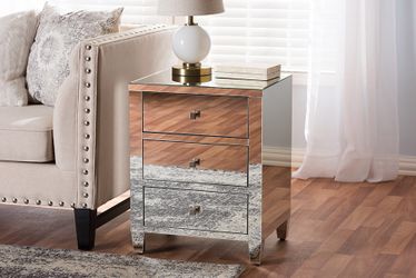 Mirrored night stand w defect