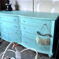 Gorgeous Solid Wood Teal Vintage 8 Drawer Dresser! 💕