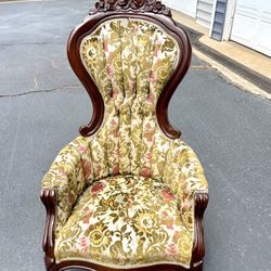 Beautiful Vintage Italian Parlor Chair