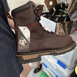 Men’s work boots Size 10M