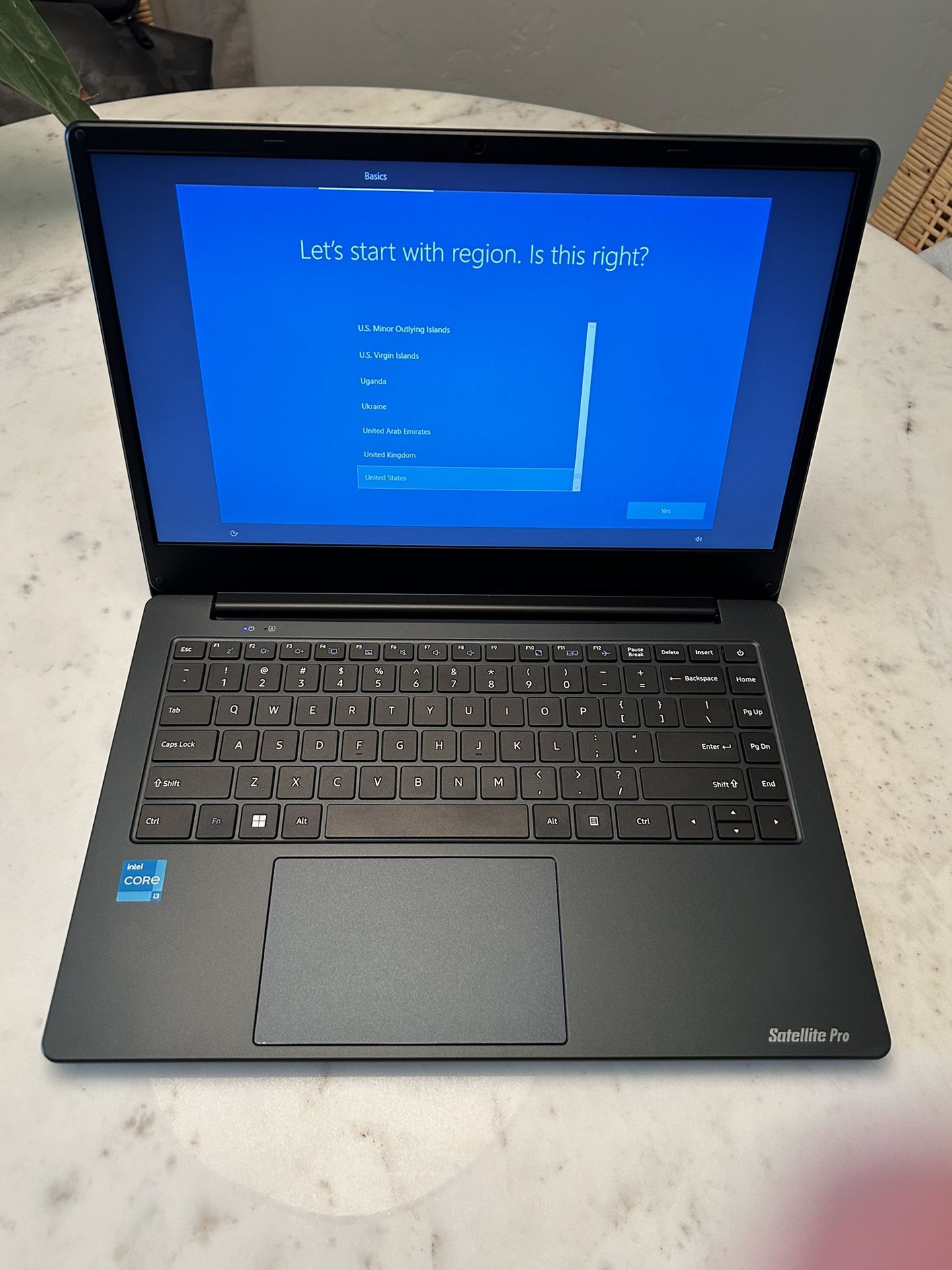 Dynobook/Toshiba Satellite C40J