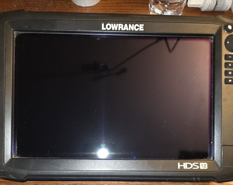 2023 Lowrance Hds 12 carbon