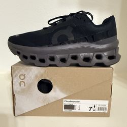 ON Cloudmonster Size 7
