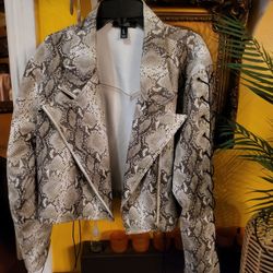 Snake Pattern Crop Jacket. Size L