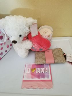 Mothers Day Gift Set w/Coach Wristlet