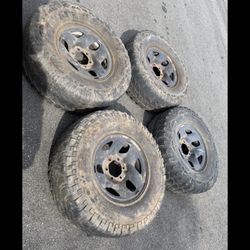 4 — 285/75r16 6x5.5 6x139.7 Stock Tacoma Tundra 4Runner Yukon Tahoe Wheels Rims Tires!!!!!