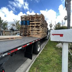 I Pick Up Pallets For Free