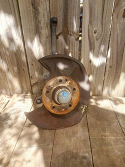 2004-2008 Chrysler crossfire front left wheel barring axle