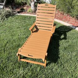 LUE BONA Outdoor Chaise Lounge, HDPS Material, 3-Year Warranty, Patio Lounge Chair with Adjustable Backrest, Resin Pool Lounge Chairs with Wheels for 