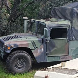HUMVEE TRUCK AM GENERAL 6.5 DIESEL OVERDRIVE RUNS GREAT, WITH MATCHING TRAILER...