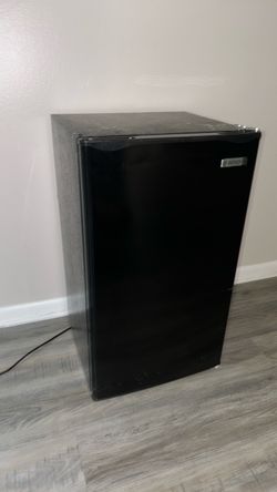 Igloo mini Fridge