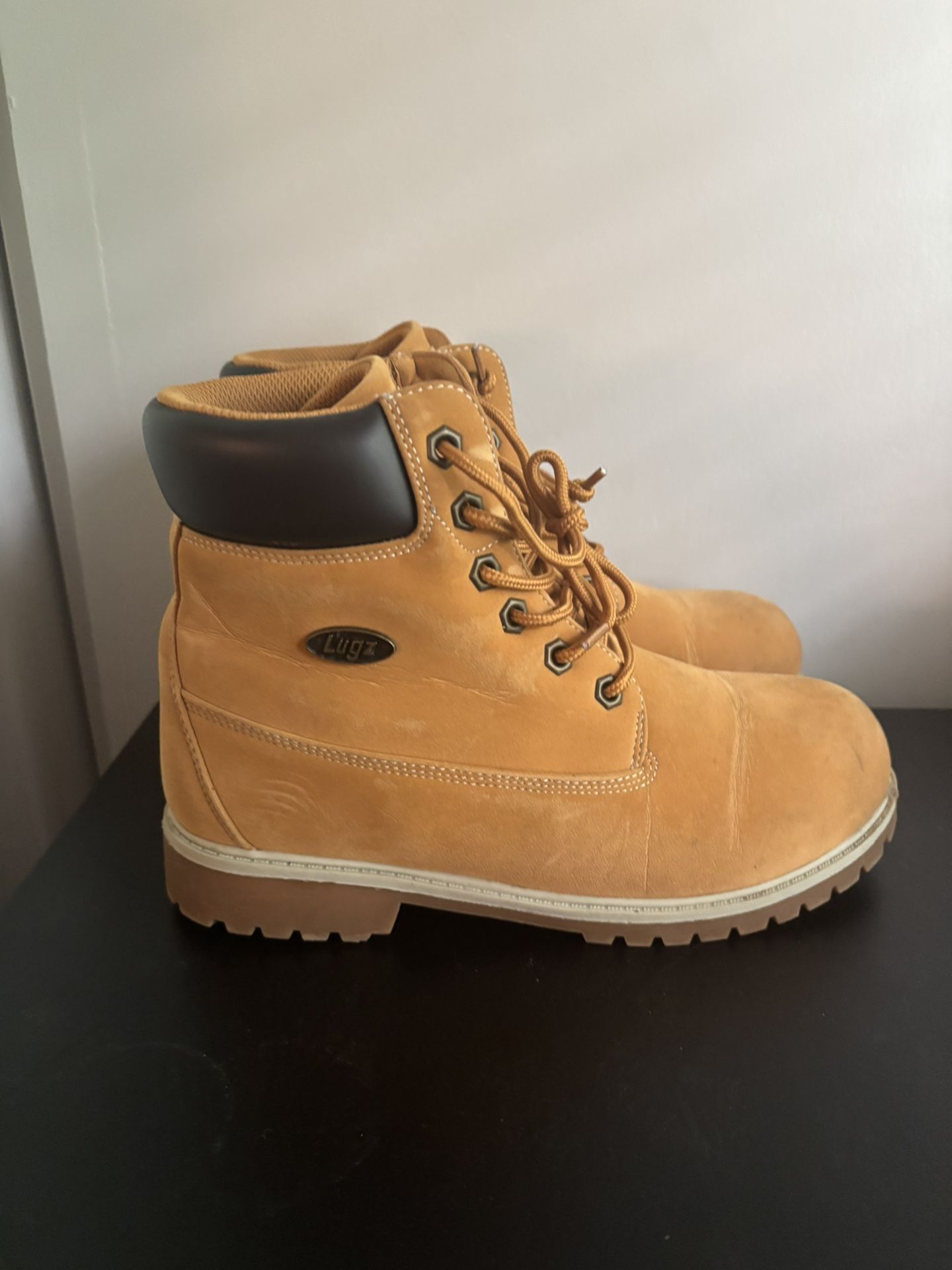 Lugz Tan Work Boots Size 7 - Good Condition
